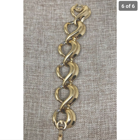 Vintage Givenchy Chunky Link Bracelet Signed - Picture 6 of 6